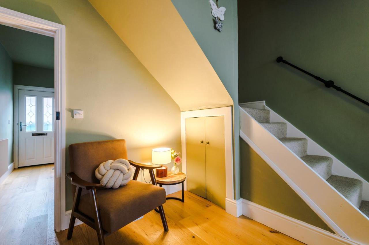 New! Gorgeous 2-Bed Home In Chester City Centre By 53 Degrees Property - Incredible Location, Ideal For Small Groups - Sleeps 6! Bagian luar foto